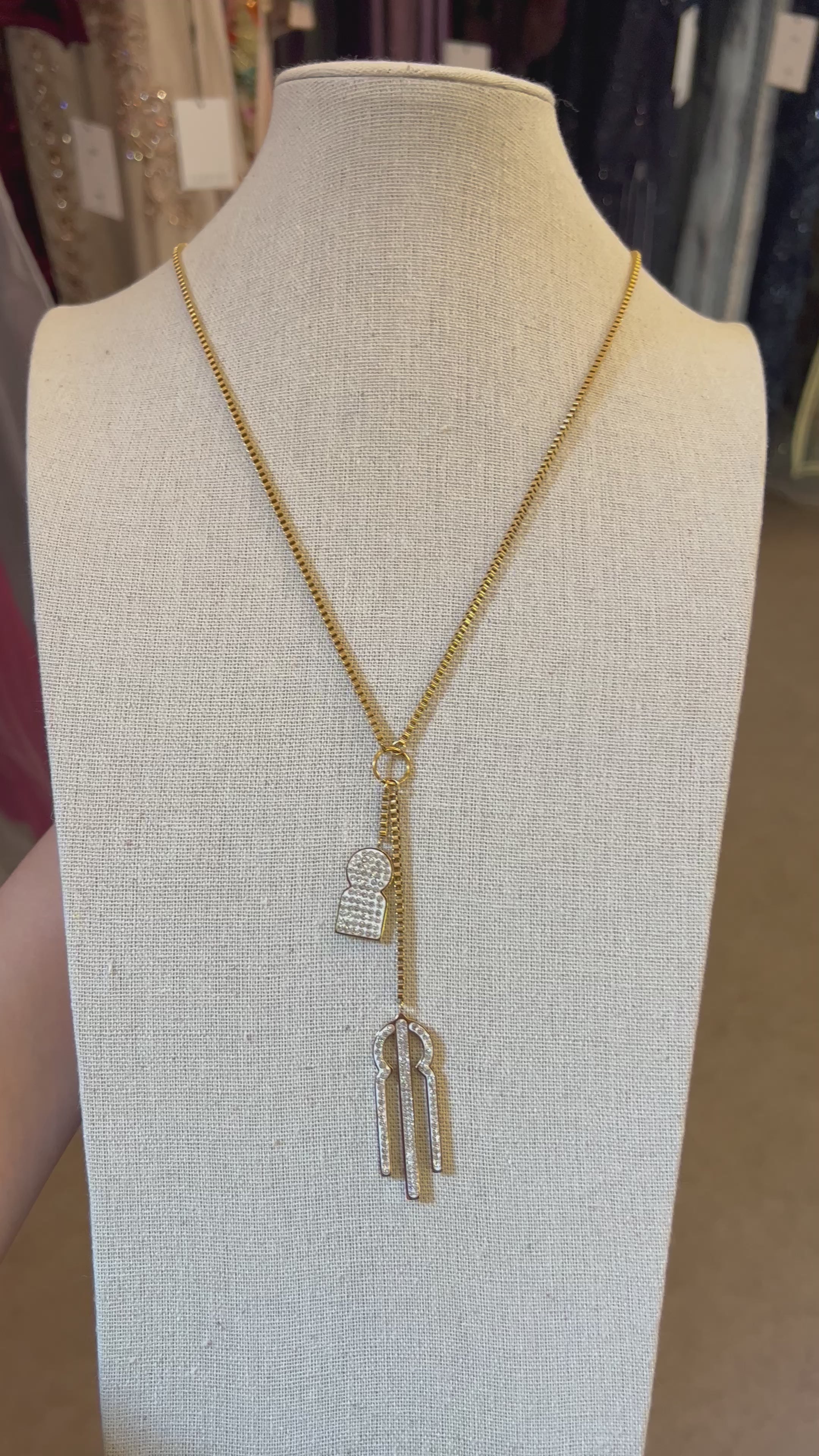 Cadena Bab Collection