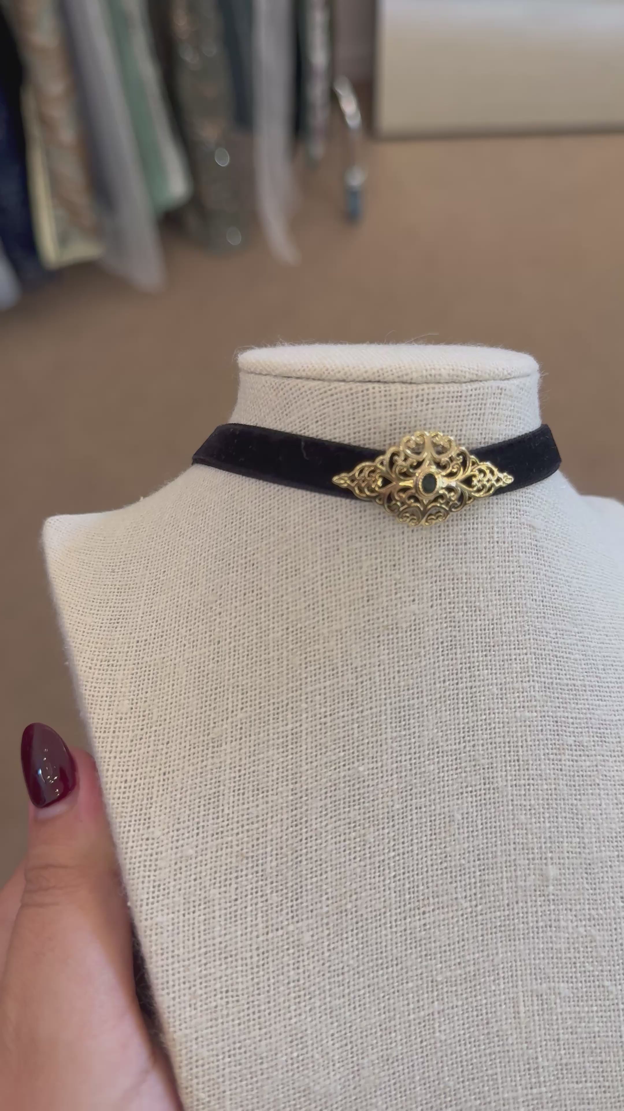 Gargantilla Noor Negra