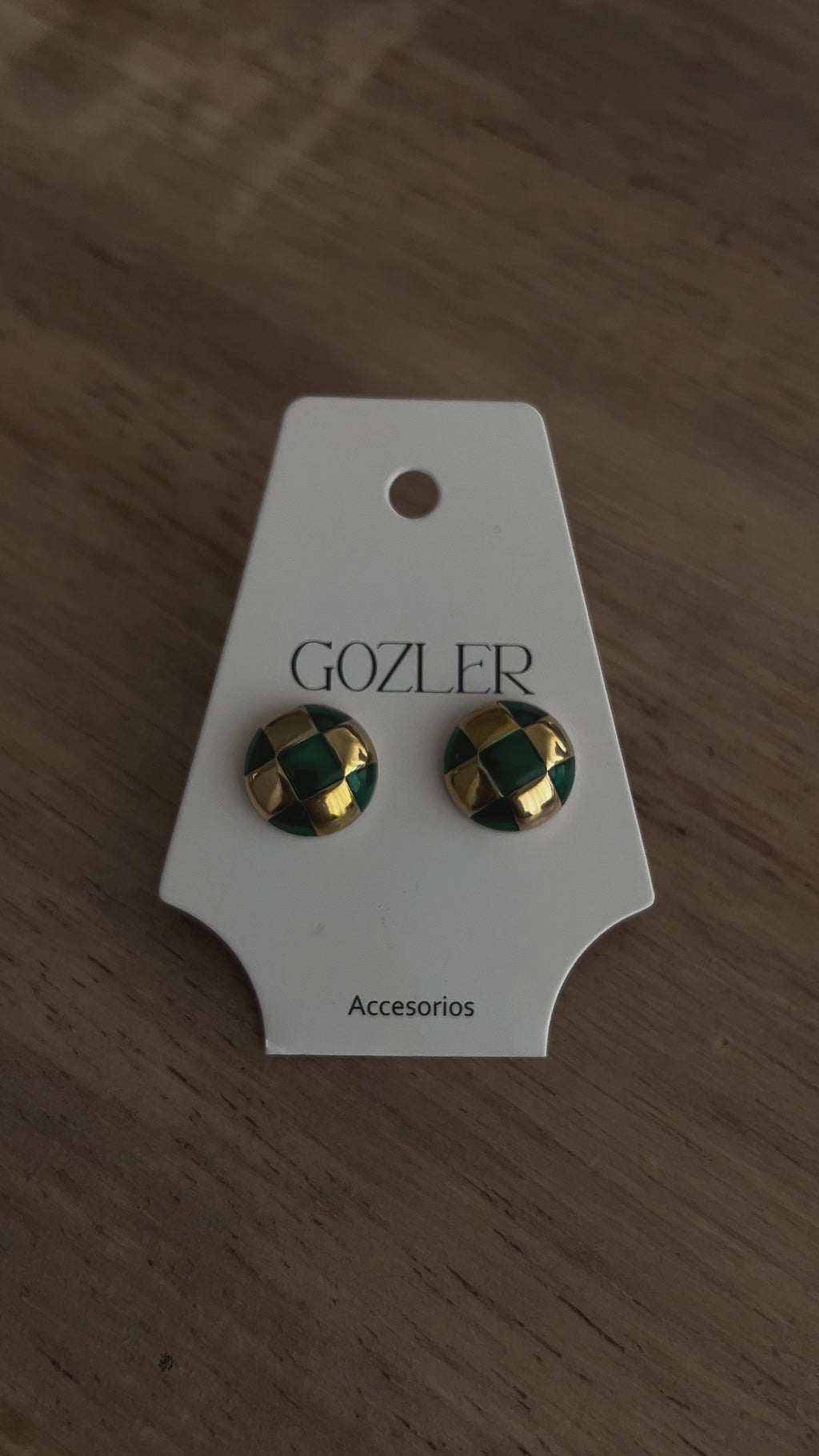 أقراط لوناريا شيك