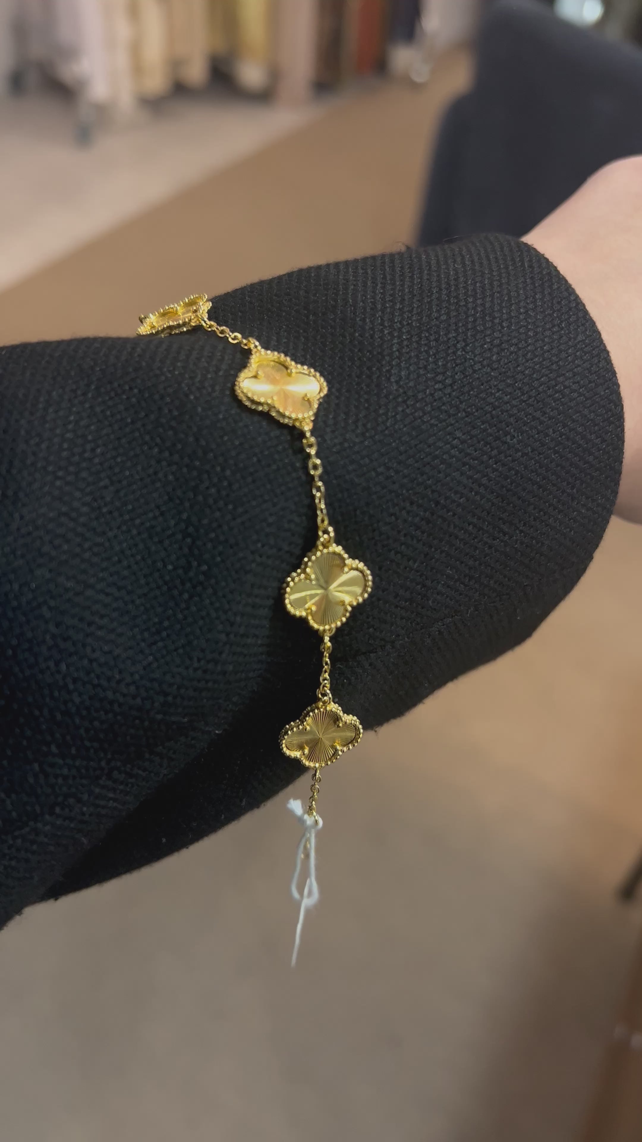 Pulsera trébol dorada